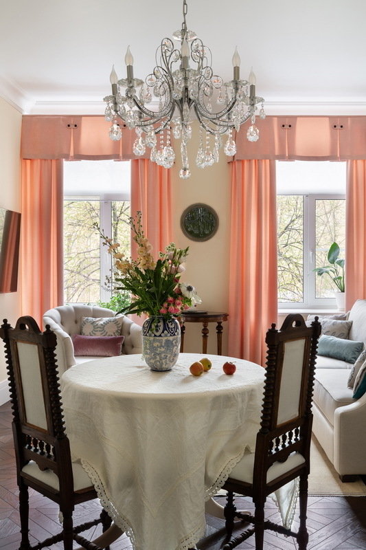 Фотография: Кухня и столовая в стиле Классический, Квартира, Проект дня, Санкт-Петербург, Кирпичный дом, 2 комнаты, 40-60 метров, Светлана Оленбург, Наталья Виннер – фото на INMYROOM