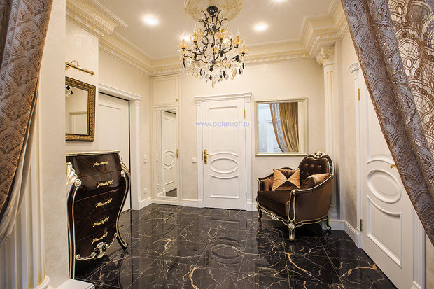 Фото из портфолио Фото реализованной прихожей в квартире от Батенькофф в классике  – фотографии дизайна интерьеров на InMyRoom.ru