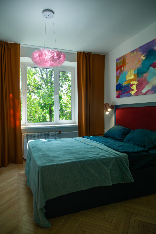 Фотография: Спальня в стиле Современный, Эклектика, Квартира, Проект дня, Москва, Кирпичный дом, 2 комнаты, 40-60 метров, Павел Фотеев – фото на INMYROOM