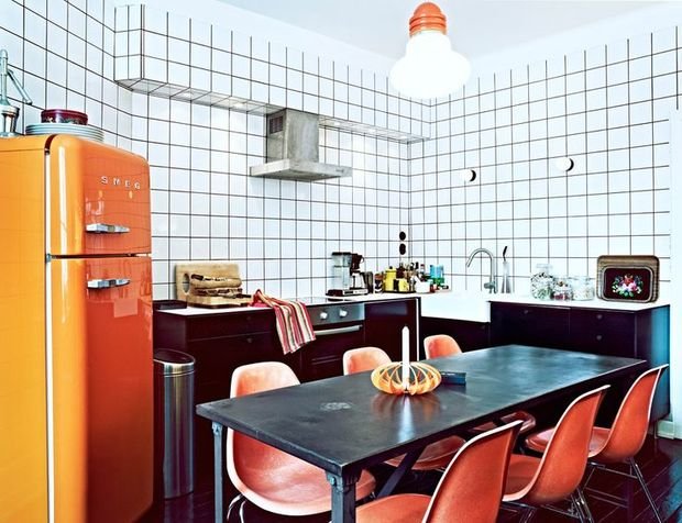 Фотография: Кухня и столовая в стиле Прованс и Кантри, Скандинавский, Современный, Эклектика, Декор интерьера, Дизайн интерьера, Цвет в интерьере, Оранжевый – фото на INMYROOM