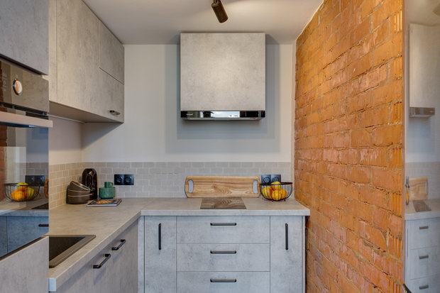 Фотография: Кухня и столовая в стиле Лофт, Квартира, Проект недели, Москва, 2 комнаты, 40-60 метров, Ольга Астафьева – фото на INMYROOM