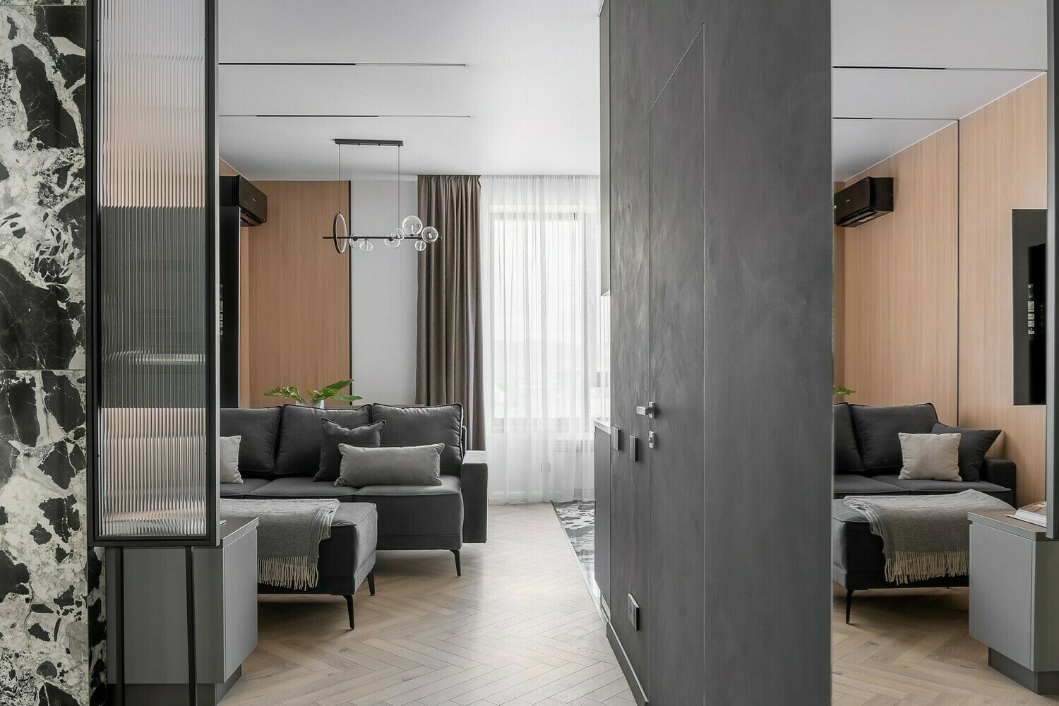 Фотография: Прихожая в стиле Современный, Квартира, Проект недели, 3 комнаты, 60-90 метров, Владивосток, Renoir Studio, Максим Колесник, Анна Горгаева – фото на INMYROOM Фотография: Прихожая в стиле Современный, Квартира, Проект недели, 3 комнаты, 60-90 метров, Владивосток, Renoir Studio, Максим Колесник, Анна Горгаева – фото на INMYROOM