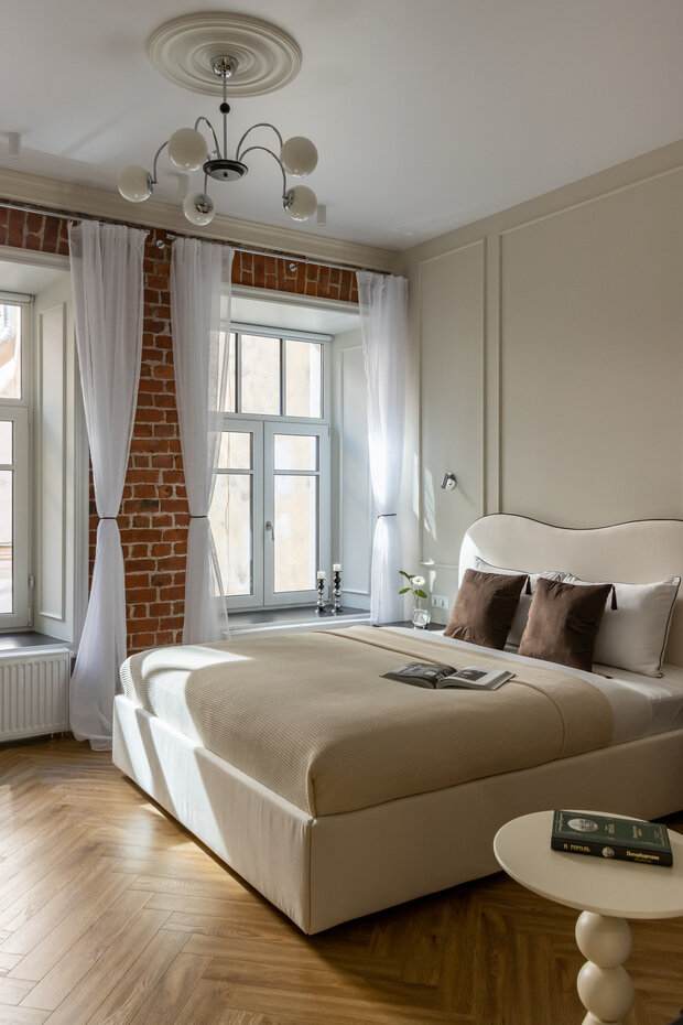 Фотография: Спальня в стиле Классический, Современный, Эклектика, Малогабаритная квартира, Квартира, Студия, Проект дня, Санкт-Петербург, Кирпичный дом, до 40 метров, Екатерина Шейн, современный с элементами лофта – фото на INMYROOM
