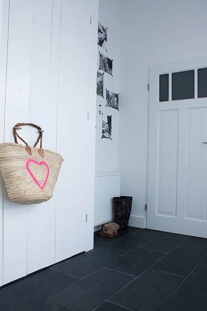 Фотография: Прихожая в стиле Скандинавский, Кухня и столовая, Интерьер комнат – фото на INMYROOM