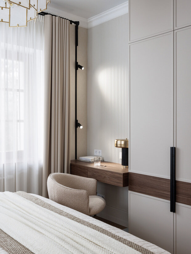 Фотография: Спальня в стиле Классический, Современный, Дом, Проект дня, Дом и дача, Казань, Кирпичный дом, 4 и больше, Более 90 метров, классический с современными элементами, Айгуль Калимуллина – фото на INMYROOM