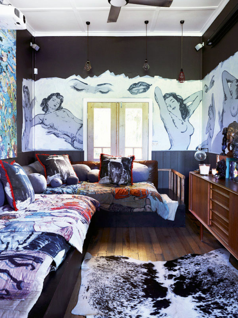 Фотография: Гостиная в стиле Эклектика, Дома и квартиры, Интерьеры звезд – фото на INMYROOM