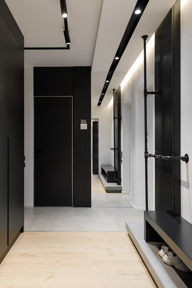 Фотография: Прихожая в стиле Минимализм, Лофт, Проект дня, Санкт-Петербург, 2 комнаты, 60-90 метров, Dinamika Architects – фото на INMYROOM