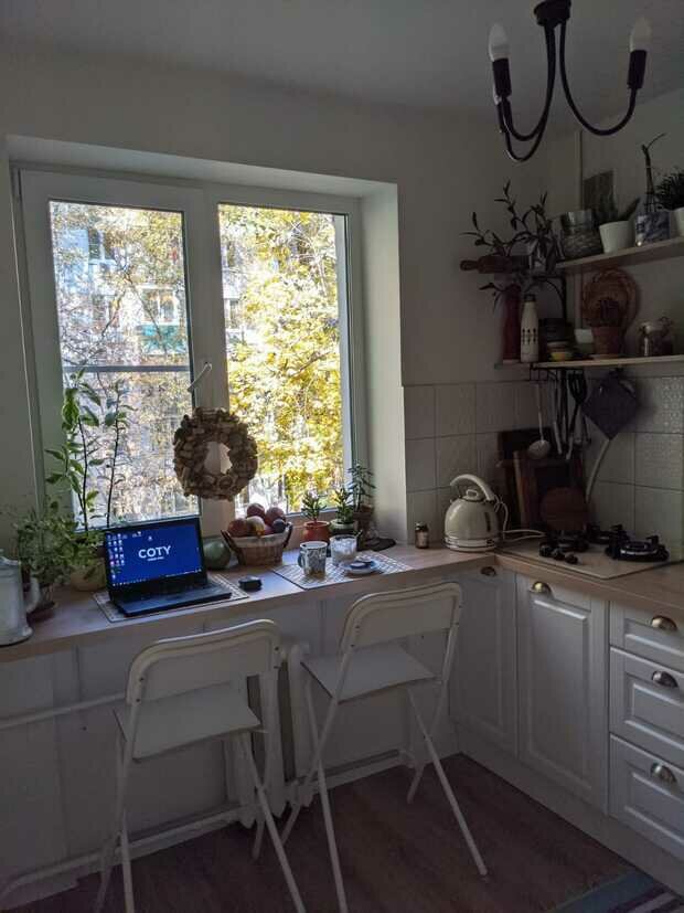 Фотография: Кухня и столовая в стиле Скандинавский, Ремонт на практике, ремонт хрущевки, Хрущевка, 40-60 метров, интерьер хрущевки – фото на INMYROOM