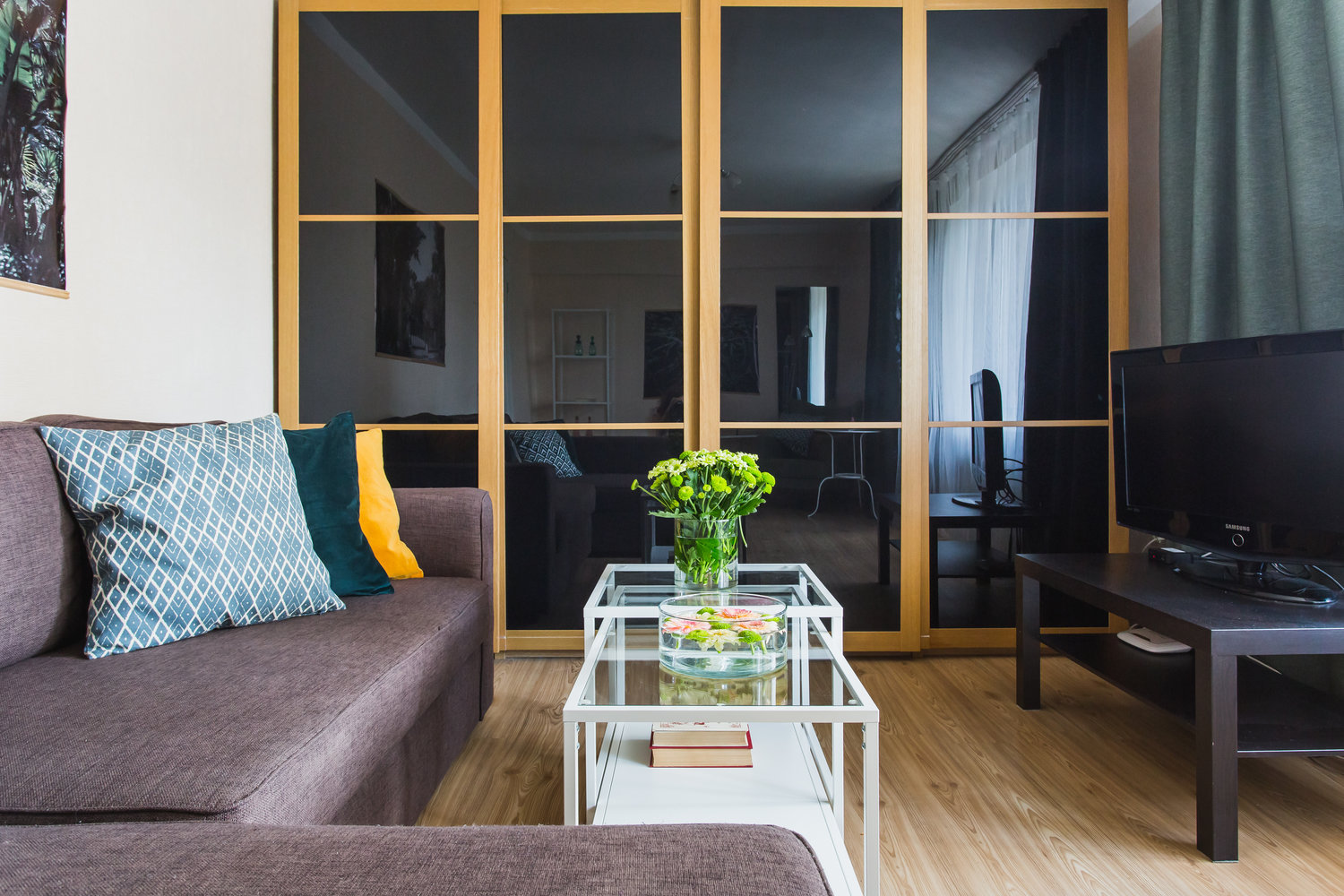 Фотография: Гостиная в стиле Современный, Квартира, Проект недели, Москва, Анна Ковальченко, Панельный дом, 2 комнаты, 40-60 метров – фото на INMYROOM Фотография: Гостиная в стиле Современный, Квартира, Проект недели, Москва, Анна Ковальченко, Панельный дом, 2 комнаты, 40-60 метров – фото на INMYROOM