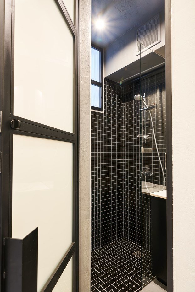 Фотография: Ванная в стиле Минимализм, Лофт, Малогабаритная квартира, Квартира, Студия, Проект дня, Калининград, до 40 метров, Line Design Studio – фото на INMYROOM