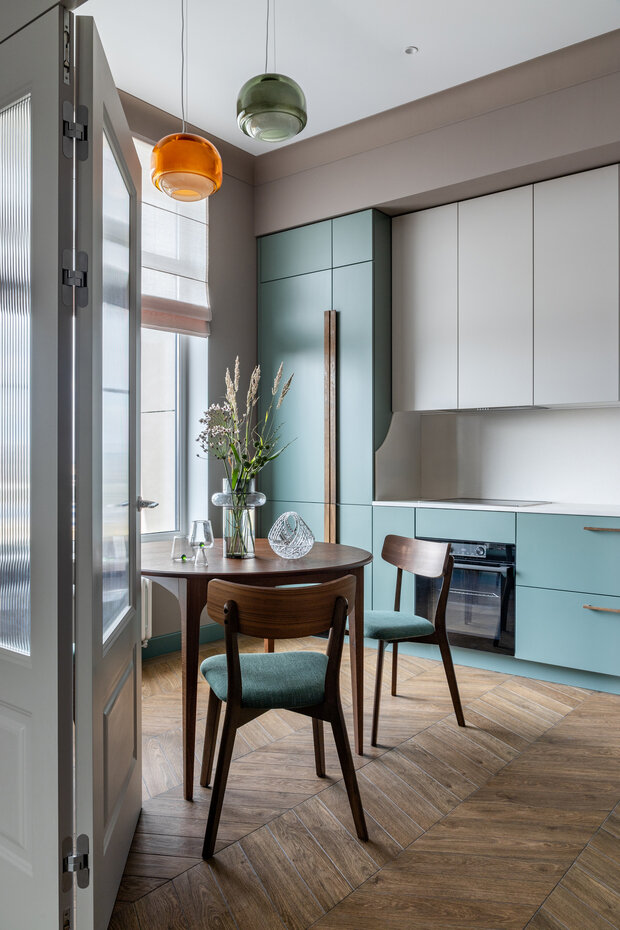 Фотография: Кухня и столовая в стиле Современный, Квартира, Проект дня, Москва, 2 комнаты, 60-90 метров, Кристина Квартальнова – фото на INMYROOM