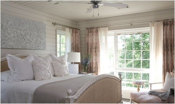Фотография: Спальня в стиле Прованс и Кантри, Дизайн интерьера, Большие окна – фото на INMYROOM