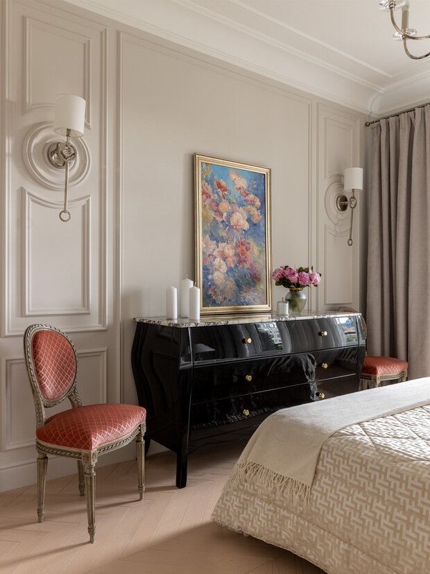 Фотография: Спальня в стиле Классический, Современный, Эклектика, Проект дня, Казань, Таунхаус, Кирпичный дом, 4 и больше, Более 90 метров, современный с элементами классики и роскоши, Роман Миронов, Андрей Васильев, PLATFORM – фото на INMYROOM