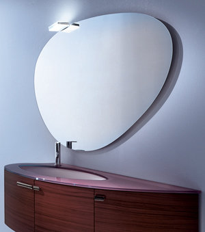 Фотография: Ванная в стиле Современный, Интерьер комнат, Светильник, Зеркало, Подсветка – фото на INMYROOM