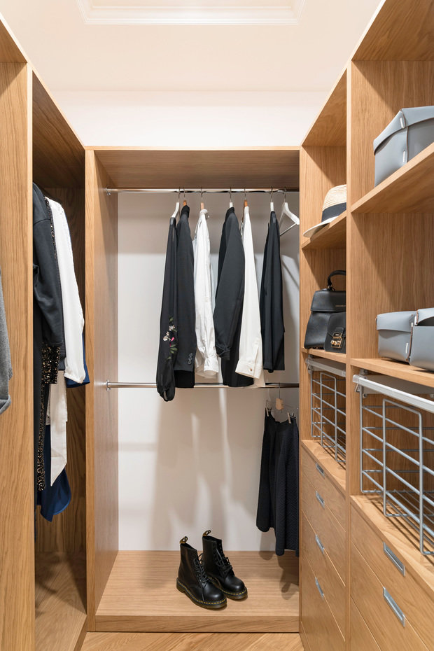 Фотография: Гардеробная в стиле Современный, Эклектика, Квартира, Проект недели, Москва, Светлана Гаврилова, Монолитный дом, 3 комнаты, 60-90 метров – фото на INMYROOM