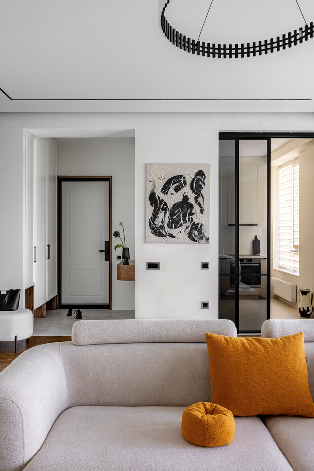 Фотография: Гостиная в стиле Современный, Квартира, Проект дня, Монолитный дом, 3 комнаты, Алматы, минимализм с элементами современного дизайна, Данара Байтурсынова – фото на INMYROOM