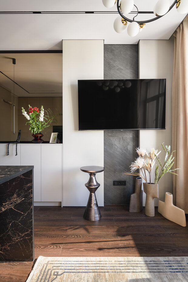 Фотография: Гостиная в стиле Современный, Малогабаритная квартира, Квартира, Проект дня, Новая Москва, Монолитный дом, 2 комнаты, 40-60 метров, Руслан Битиев – фото на INMYROOM