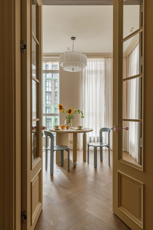 Фотография: Кухня и столовая в стиле Современный, Квартира, Проект дня, Астана, 60-90 метров, современный с элементами эклектики, Динара Усманова – фото на INMYROOM