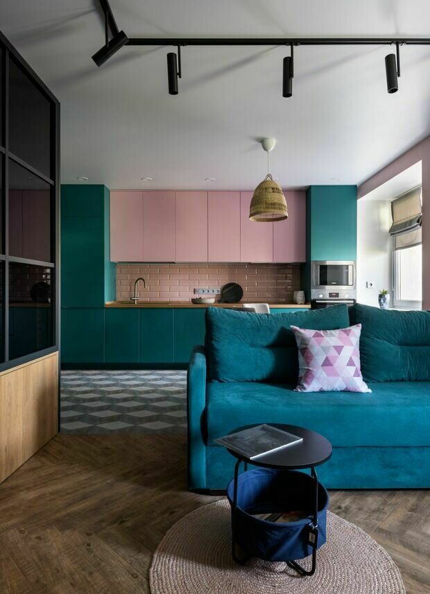 Фотография: Кухня и столовая в стиле Современный, Квартира, Проект дня, Новосибирск, Кирпичный дом, 2 комнаты, 40-60 метров, Ирина Кутенкова, Александр Кутенков – фото на INMYROOM