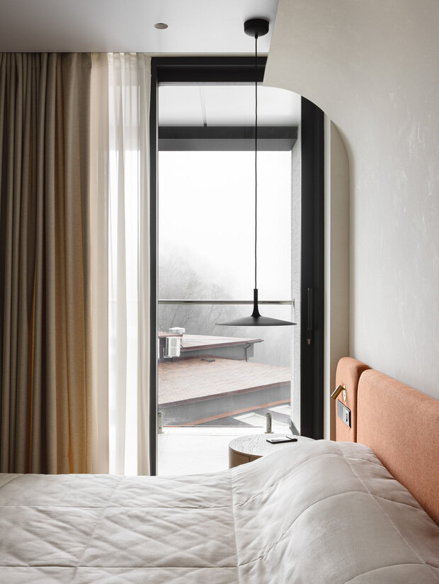 Фотография: Спальня в стиле Современный, Квартира, Проект дня, Сочи, 2 комнаты, 60-90 метров, современный/минимализм – фото на INMYROOM