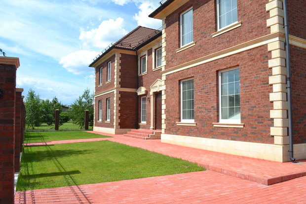 Фото из портфолио Фасад дома в Подмосковье – фотографии дизайна интерьеров на INMYROOM