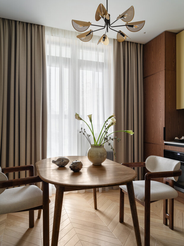 Фотография: Кухня и столовая в стиле Современный, Квартира, Проект дня, Москва, 1 комната, 40-60 метров, современный с элементами минимализма и скандинавского стиля, Регина Гарипова – фото на INMYROOM