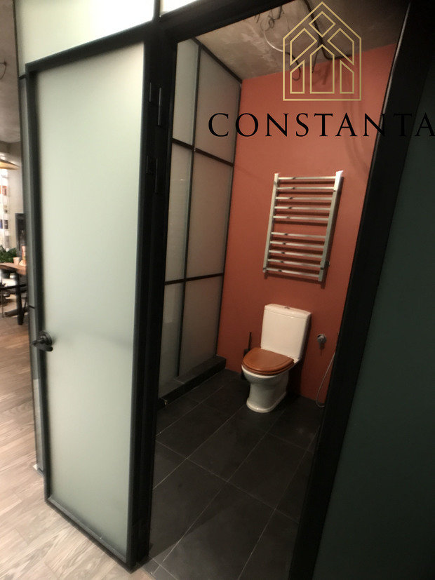 Фото из портфолио Лофт пергородки в студии 36м2 – фотографии дизайна интерьеров на INMYROOM