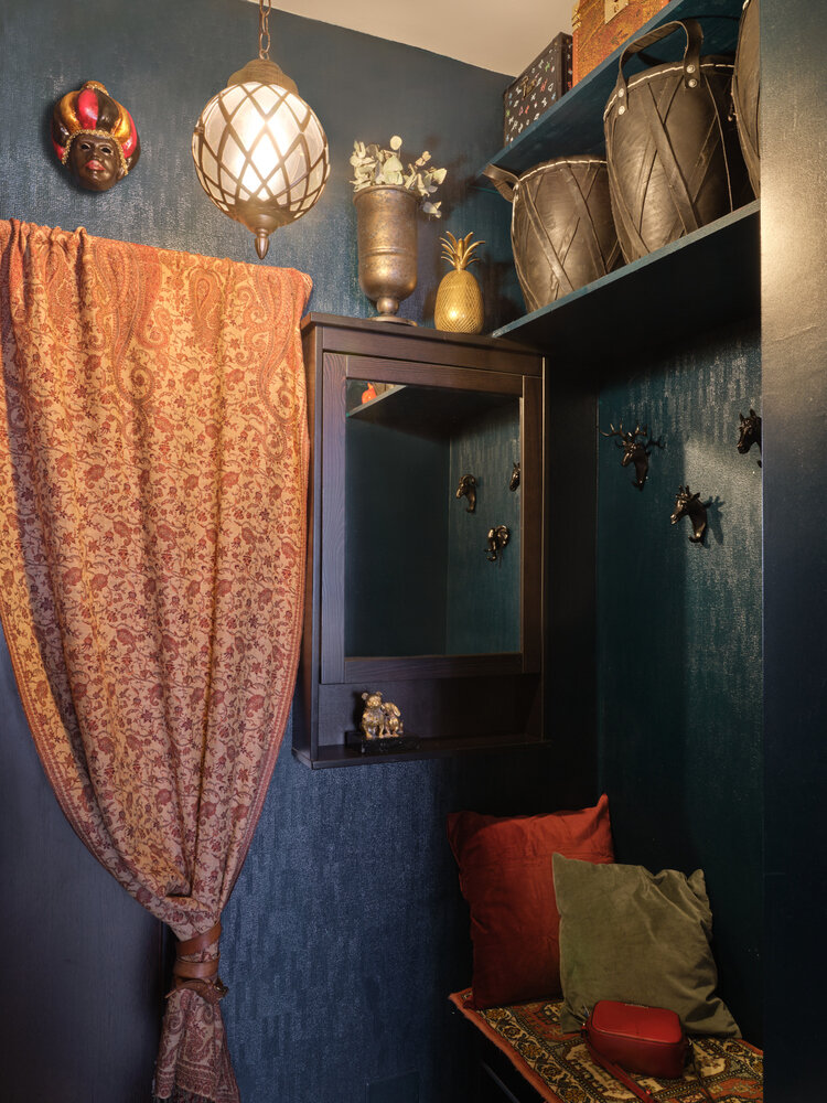 Фотография: Прихожая в стиле Эклектика, Восточный, Малогабаритная квартира, Квартира, Студия, Проект недели, Санкт-Петербург, до 40 метров, Анна Тарасова, AT-INTERIORS, Варвара Пономарева – фото на INMYROOM Фотография: Прихожая в стиле Эклектика, Восточный, Малогабаритная квартира, Квартира, Студия, Проект недели, Санкт-Петербург, до 40 метров, Анна Тарасова, AT-INTERIORS, Варвара Пономарева – фото на INMYROOM