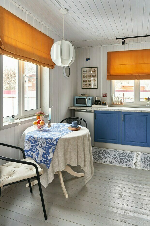 Фотография: Кухня и столовая в стиле Прованс и Кантри, Скандинавский, Эклектика, Винтажный, Проект дня, Дача, Дом и дача, Ирина Собыленская, Сергиев Посад, 2 комнаты, 40-60 метров – фото на INMYROOM