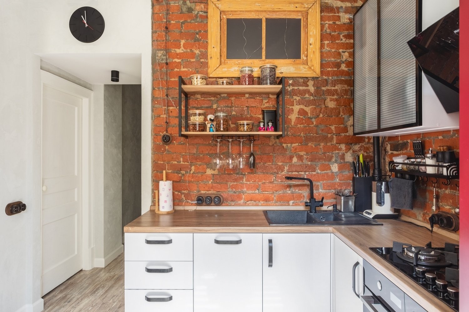 Фотография: Кухня и столовая в стиле Лофт, Эклектика, Квартира, Проект недели, Видное, Сталинка, 2 комнаты, 40-60 метров – фото на INMYROOM