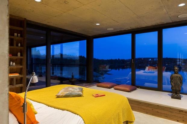 Фото из портфолио Уникально оформленная квартира с потрясающим видом на море – фотографии дизайна интерьеров на INMYROOM