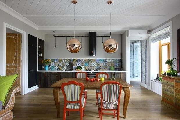 Фотография: Кухня и столовая в стиле Эклектика, Квартира, Проект недели, Москва, Екатерина Блохина, Антон Корнеев, Korneev Design Workshop, Сталинка, 2 комнаты, 60-90 метров, INMYROOM_ВИДЕО, INMYROOM TV, Korneev design – фото на INMYROOM