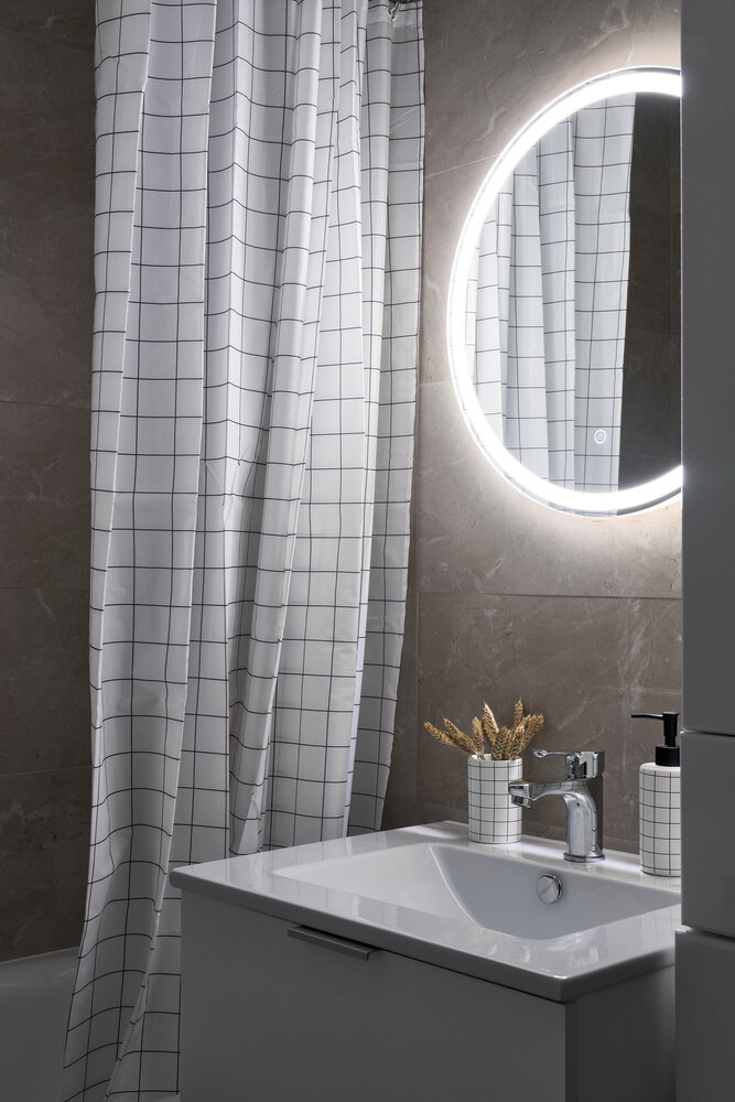 Фотография: Ванная в стиле Современный, Скандинавский, Малогабаритная квартира, Квартира, Проект недели, Москва, 2 комнаты, до 40 метров, Анастасия Финько – фото на INMYROOM Фотография: Ванная в стиле Современный, Скандинавский, Малогабаритная квартира, Квартира, Проект недели, Москва, 2 комнаты, до 40 метров, Анастасия Финько – фото на INMYROOM