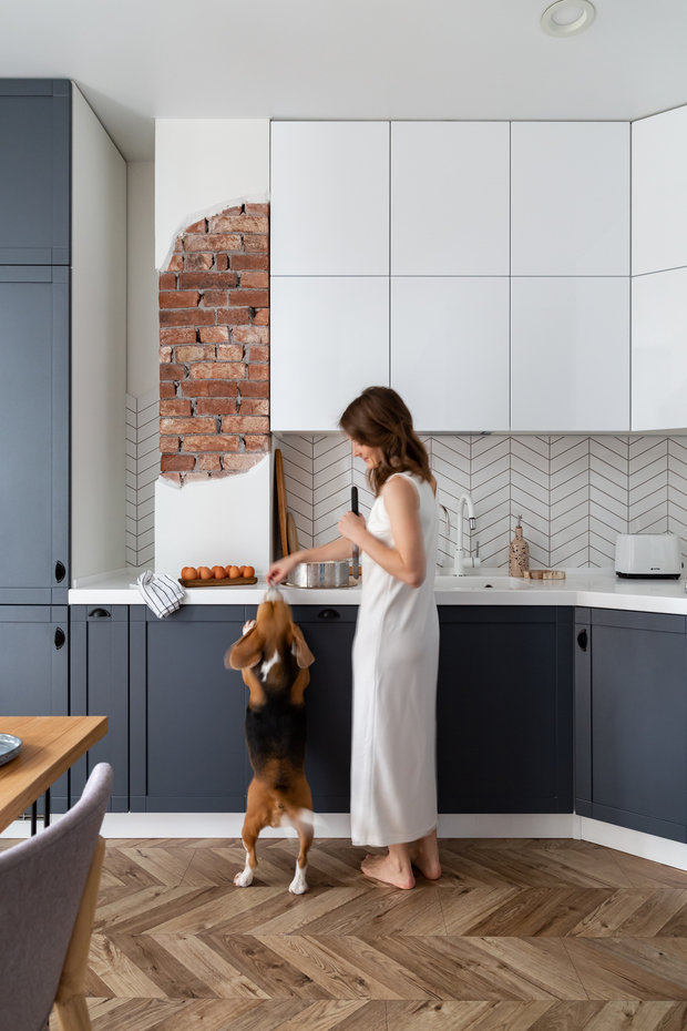 Фотография: Кухня и столовая в стиле Современный, Квартира, Проект недели, Москва, 2 комнаты, 40-60 метров, Виктория Вишневская – фото на INMYROOM