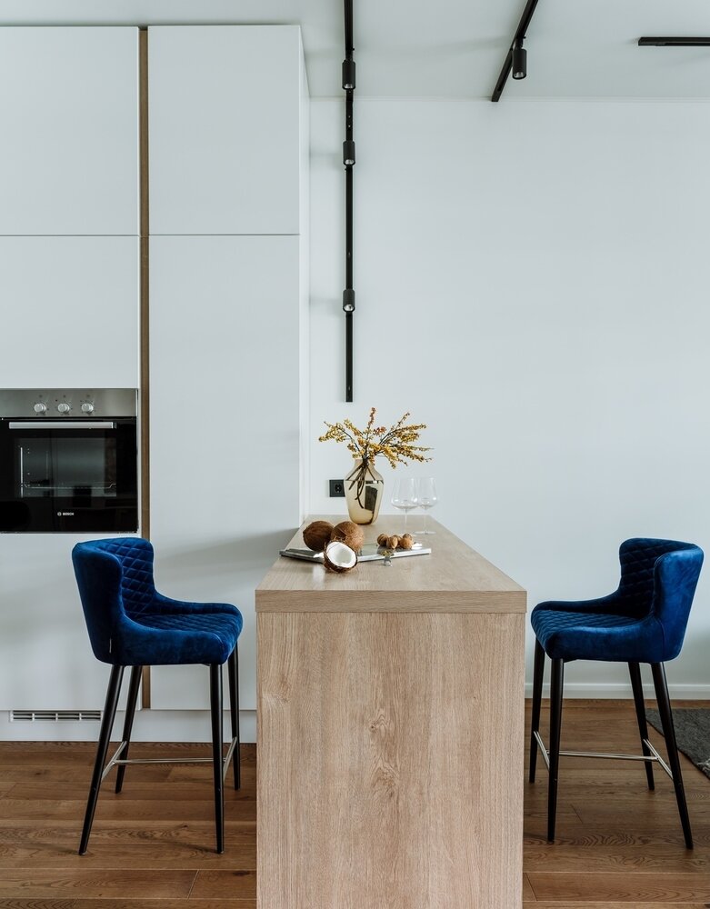 Фотография: Кухня и столовая в стиле Современный, Квартира, Проект недели, Москва, Монолитный дом, 2 комнаты, 60-90 метров, Studio DA – фото на INMYROOM Фотография: Кухня и столовая в стиле Современный, Квартира, Проект недели, Москва, Монолитный дом, 2 комнаты, 60-90 метров, Studio DA – фото на INMYROOM