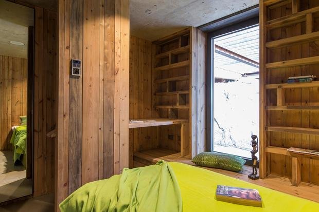 Фото из портфолио Уникально оформленная квартира с потрясающим видом на море – фотографии дизайна интерьеров на INMYROOM