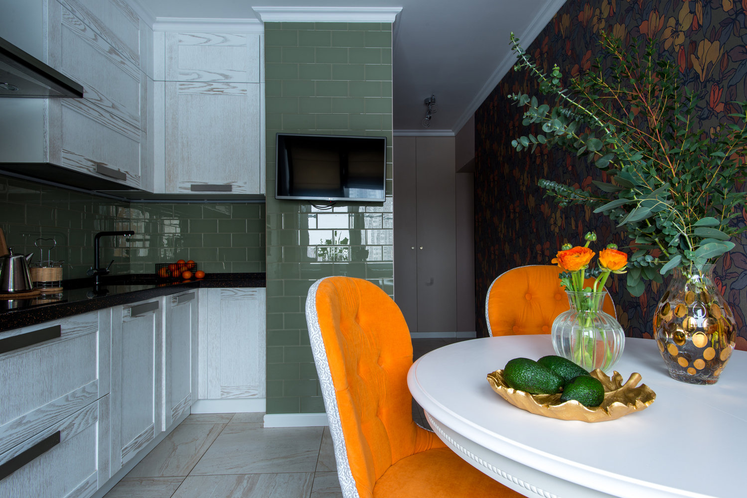 Фотография: Кухня и столовая в стиле Современный, Квартира, Проект недели, Москва, 2 комнаты, 40-60 метров, Людмила Данилевич – фото на INMYROOM Фотография: Кухня и столовая в стиле Современный, Квартира, Проект недели, Москва, 2 комнаты, 40-60 метров, Людмила Данилевич – фото на INMYROOM