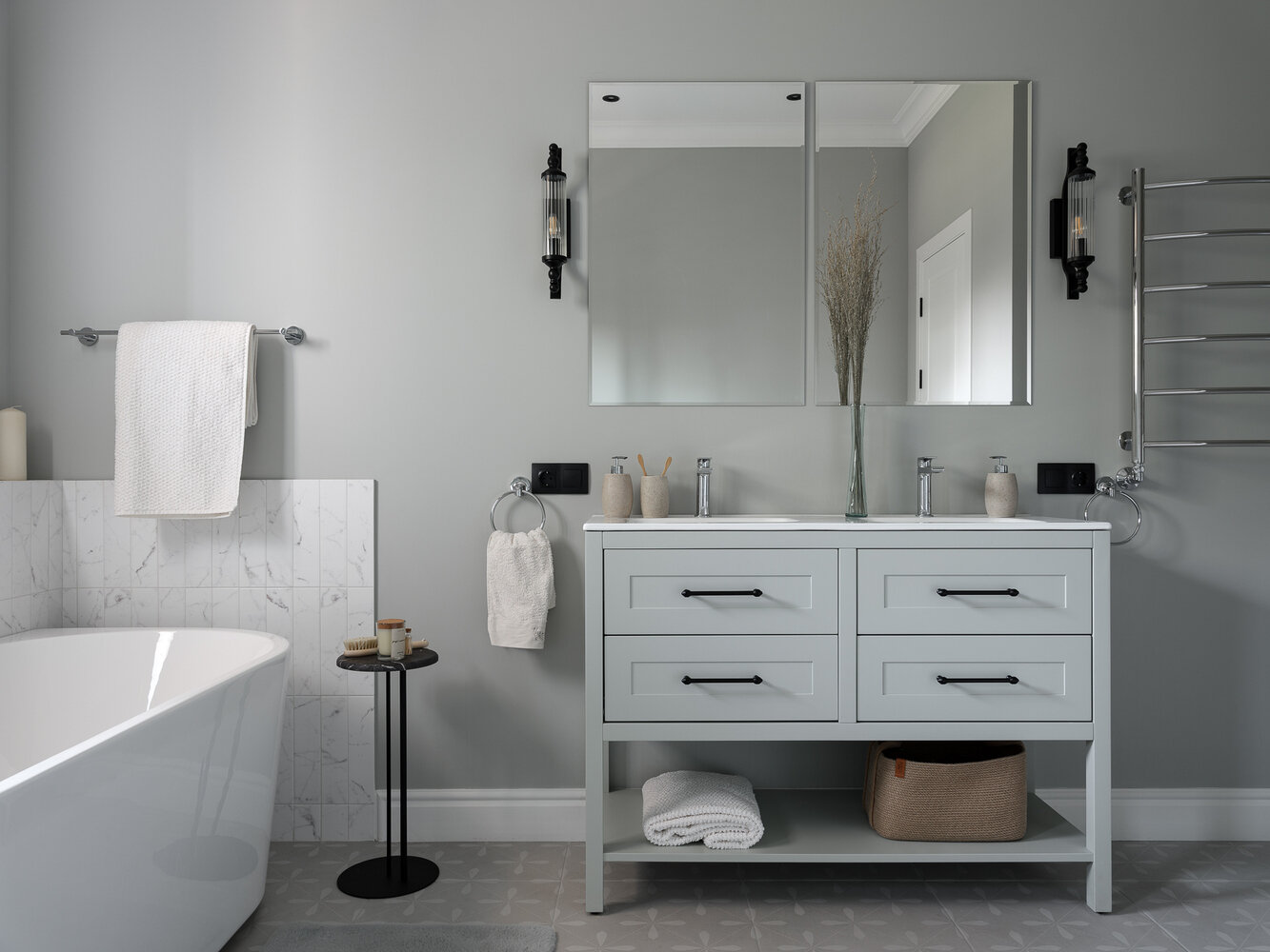 Фотография: Ванная в стиле Классический, Современный, Дом, Проект недели, Дом и дача, Московская область, Кирпичный дом, 4 и больше, Более 90 метров, Екатерина Маслина – фото на INMYROOM Фотография: Ванная в стиле Классический, Современный, Дом, Проект недели, Дом и дача, Московская область, Кирпичный дом, 4 и больше, Более 90 метров, Екатерина Маслина – фото на INMYROOM