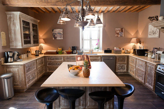 Фотография: Кухня и столовая в стиле Эклектика, Франция, Дома и квартиры, Городские места, Отель, Прованс – фото на INMYROOM