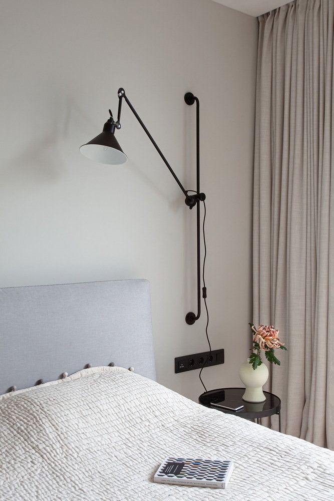 Фотография: Спальня в стиле Минимализм, Квартира, Проект недели, Санкт-Петербург, 4 и больше, Более 90 метров, Juicy Flat, Наташа Курлыгина – фото на INMYROOM Фотография: Спальня в стиле Минимализм, Квартира, Проект недели, Санкт-Петербург, 4 и больше, Более 90 метров, Juicy Flat, Наташа Курлыгина – фото на INMYROOM