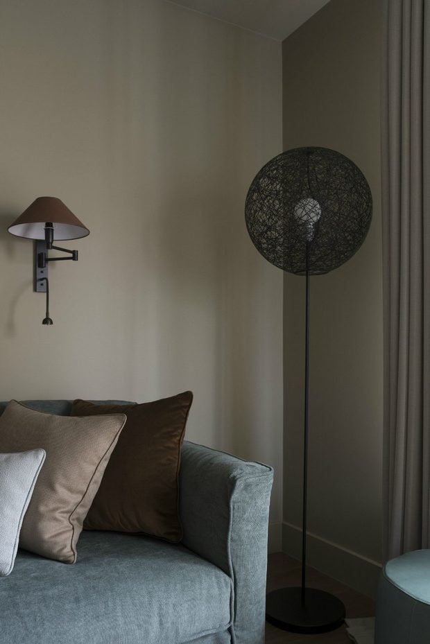 Фотография: Аксессуары в стиле Современный, Квартира, Планировки, Serax, Мебель и свет, Белый, Проект недели, Черный, Красный, Зеленый, Бежевый, Серый, Розовый, Коричневый, Подмосковье, MERIDIANI, Химки, Farrow & Ball, «Золотой лес», Holland & Sherry, Mooi, Stephane Davidts, Porta Romana, «7цветов-Декор», Татьяна Аленина, Лариса Кравченкова, темные цвета в интерьере – фото на INMYROOM