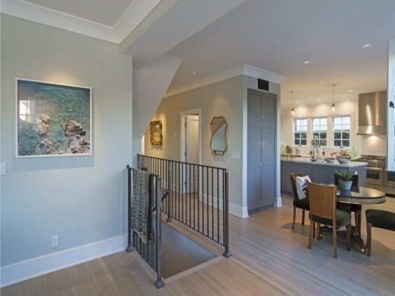 Фотография: Кухня и столовая в стиле Скандинавский, Современный, Дом, Дома и квартиры, Интерьеры звезд – фото на INMYROOM