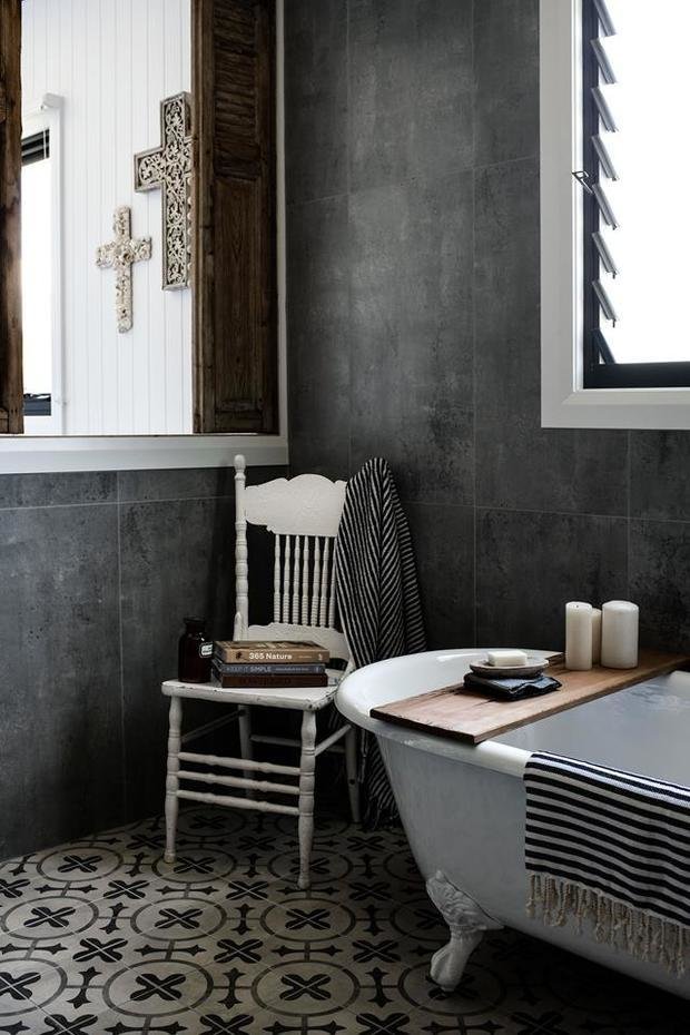 Фотография: Ванная в стиле Скандинавский, Декор и DIY, Дом, Австралия, Белый, Черный, как обустроить дом – фото на INMYROOM