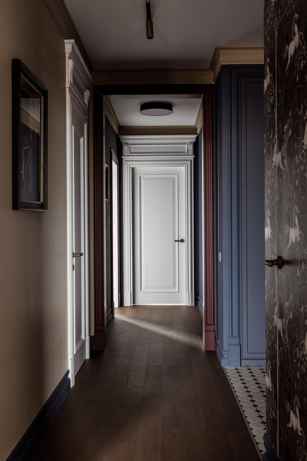 Фотография: Прихожая в стиле Эклектика, Квартира, Проект дня, 3 комнаты, Более 90 метров, Тюмень, современный с элементами лофта, эклектика с элементами классики, Анна Селиванова – фото на INMYROOM