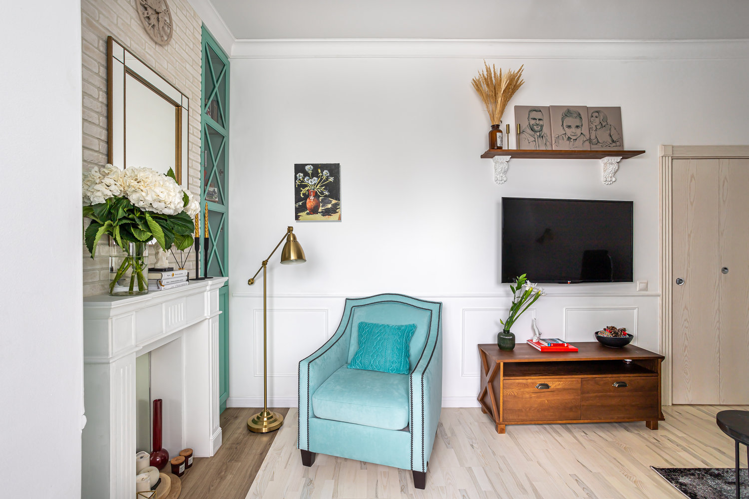 Фотография: Гостиная в стиле Классический, Современный, Квартира, Проект недели, Москва, 3 комнаты, 60-90 метров, Елена Рязанова – фото на INMYROOM Фотография: Гостиная в стиле Классический, Современный, Квартира, Проект недели, Москва, 3 комнаты, 60-90 метров, Елена Рязанова – фото на INMYROOM