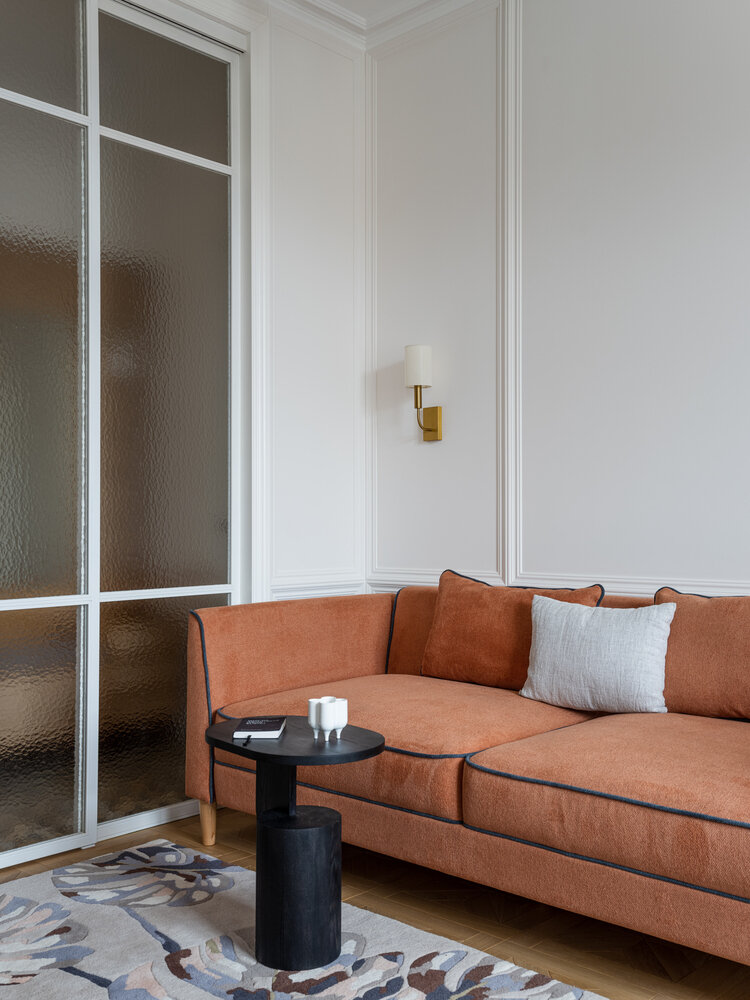 Фотография: Гостиная в стиле Современный, Винтажный, Квартира, Проект недели, Москва, Сталинка, 2 комнаты, 40-60 метров, Марина Трошина – фото на INMYROOM Фотография: Гостиная в стиле Современный, Винтажный, Квартира, Проект недели, Москва, Сталинка, 2 комнаты, 40-60 метров, Марина Трошина – фото на INMYROOM