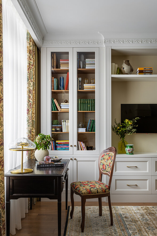 Фотография: Гостиная в стиле Классический, Современный, Эклектика, Квартира, Проект недели, Новая Москва, Монолитный дом, 2 комнаты, 60-90 метров, Наталья Широкорад, Винтажный – фото на INMYROOM Фотография: Гостиная в стиле Классический, Современный, Эклектика, Квартира, Проект недели, Новая Москва, Монолитный дом, 2 комнаты, 60-90 метров, Наталья Широкорад, Винтажный – фото на INMYROOM