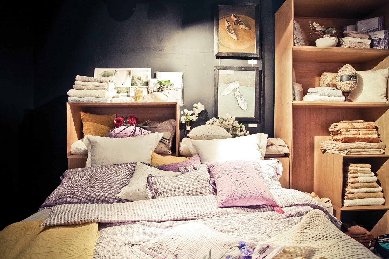 Фотография: Спальня в стиле Лофт, Современный, Карта покупок, Индустрия, Маркет, Missoni – фото на INMYROOM Фотография: Спальня в стиле Лофт, Современный, Карта покупок, Индустрия, Маркет, Missoni – фото на INMYROOM