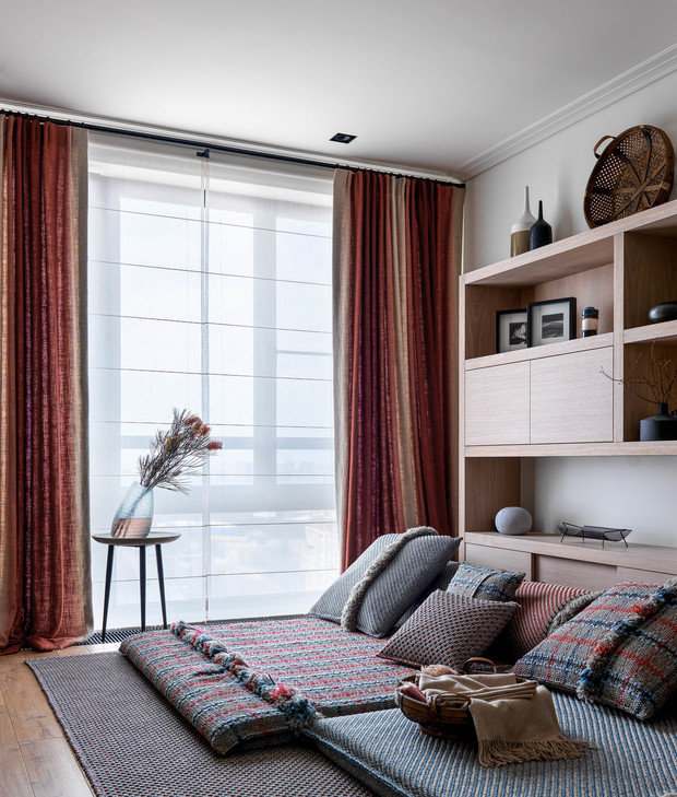 Фотография: Гостиная в стиле Современный, Восточный, Эклектика, Квартира, Проект дня, Москва, Анна Павловская, 4 и больше, Более 90 метров, Эксклюзивные проекты, ПРЕМИЯ INMYROOM – фото на INMYROOM