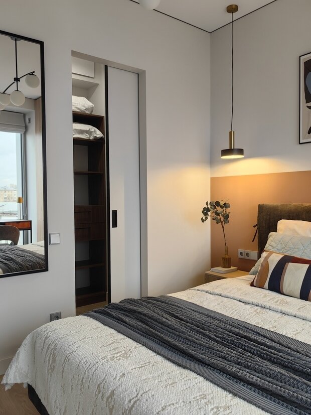 Фотография: Спальня в стиле Современный, Малогабаритная квартира, Квартира, Проект дня, Москва, Монолитный дом, 1 комната, до 40 метров, Юлия Гордеева, современный с элементами минимализма и скандинавского стиля, ЖК «Логос» – фото на INMYROOM